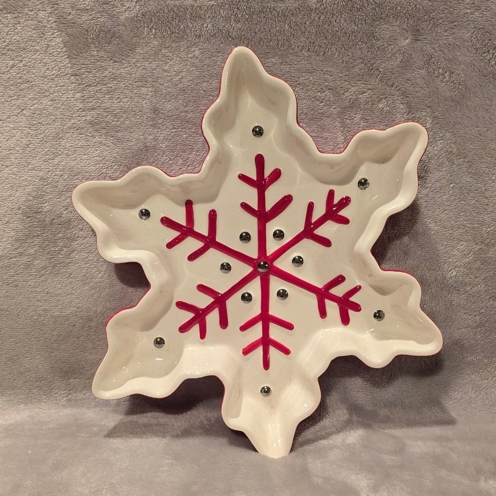 Hallmark Snowflake Ceramic Dish
Red/White Xmas Holiday Candy Trinket Bowl 7.5"